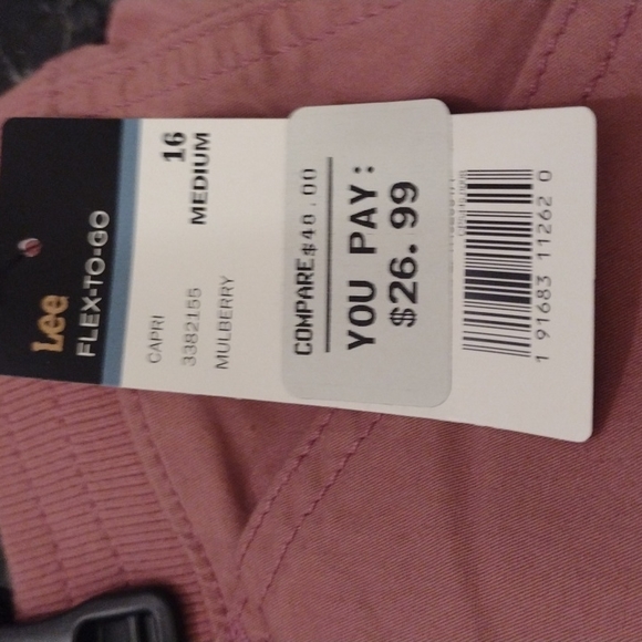 Shorts - Picture 3 of 3